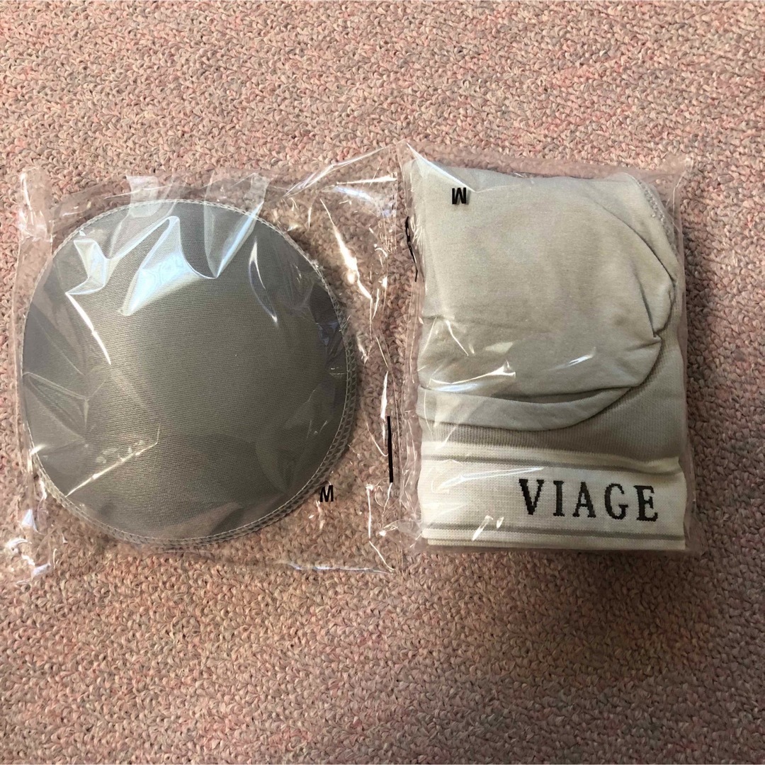 VIAGE(ヴィアージュ)のナイトブラ VIAGE グレー M viage レディースの下着/アンダーウェア(ブラ)の商品写真