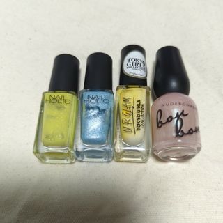 ネイルホリック(NAIL HOLIC)のマニキュア　4本セット(マニキュア)