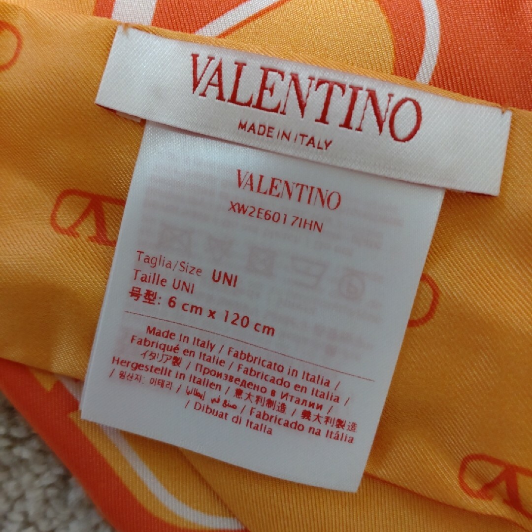 ♥新品未使用♥VALENTINOのスカーフ