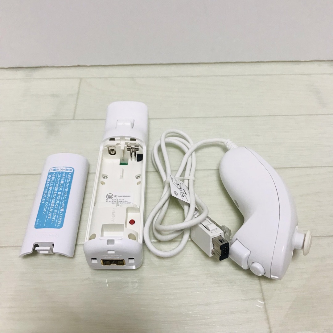 Wii(ウィー)のWii ゲームキューブも遊べる！セット　おまけソフト付き！ エンタメ/ホビーのゲームソフト/ゲーム機本体(家庭用ゲーム機本体)の商品写真