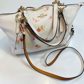 新品  COACH 花柄 2wyショルダーバッグ