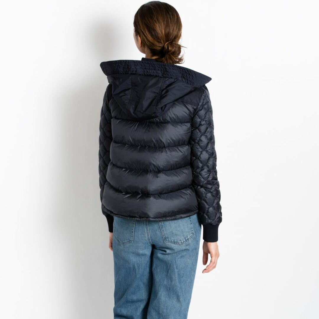 MONCLER(モンクレール)のモンクレール MONCLER ダウンジャケット ネイビー 14A/164cm  レディースのジャケット/アウター(ダウンジャケット)の商品写真