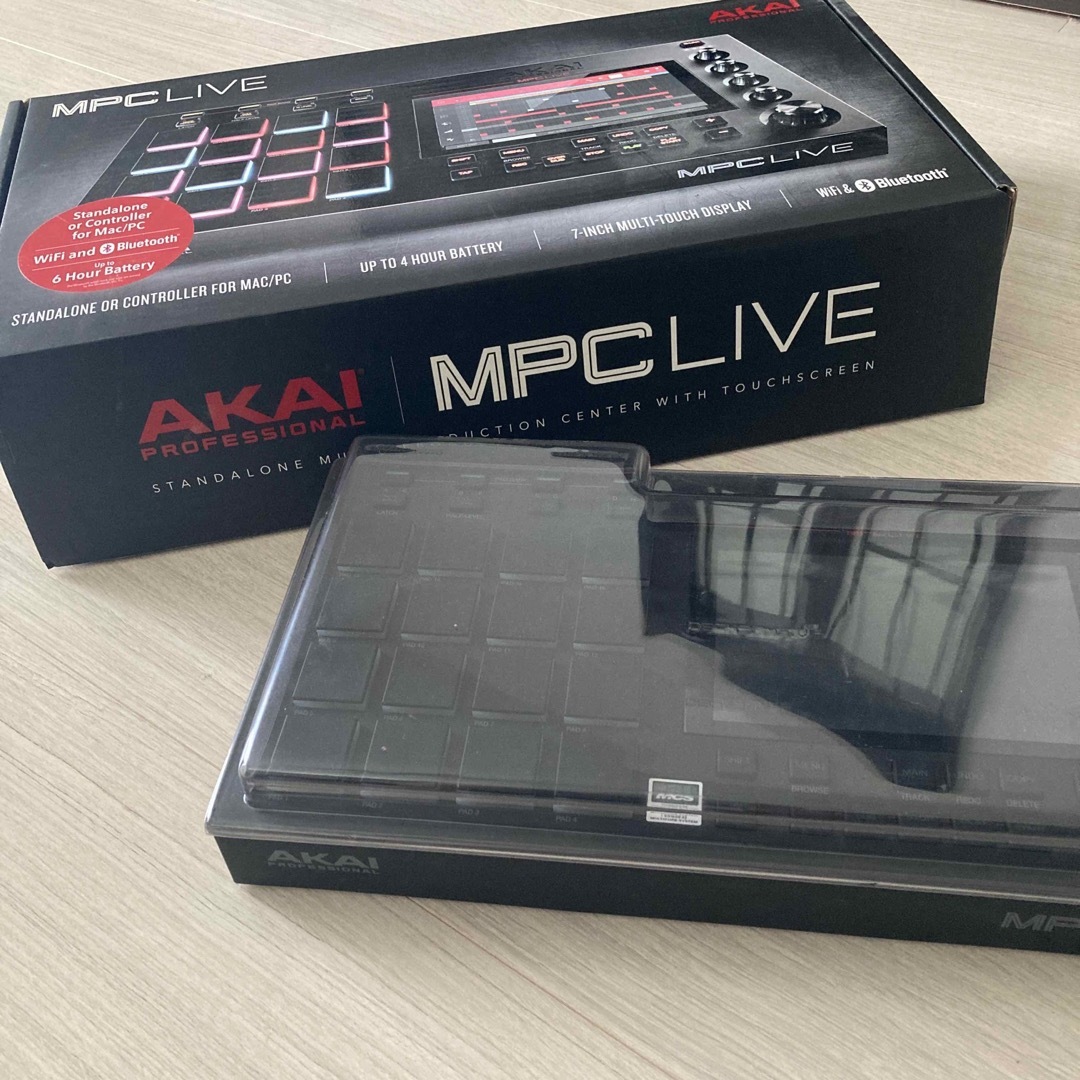 新古品　AKAI MPC LIVE 箱付 美品　即日発送OK 楽器のDJ機器(その他)の商品写真