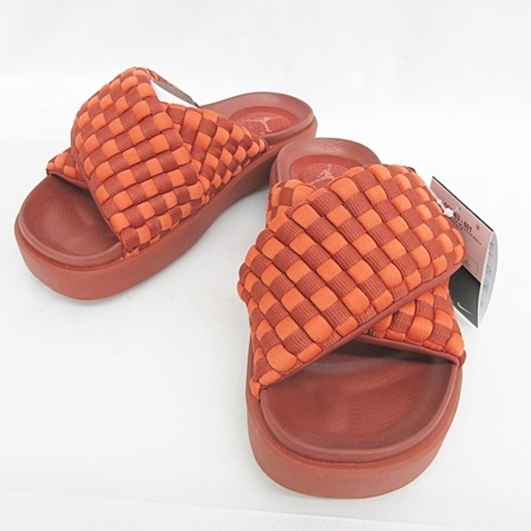 NIKE(ナイキ)のナイキ ウィメンズ ジョーダン ソフィア スライド サンダル 27 DO8863 レディースの靴/シューズ(サンダル)の商品写真