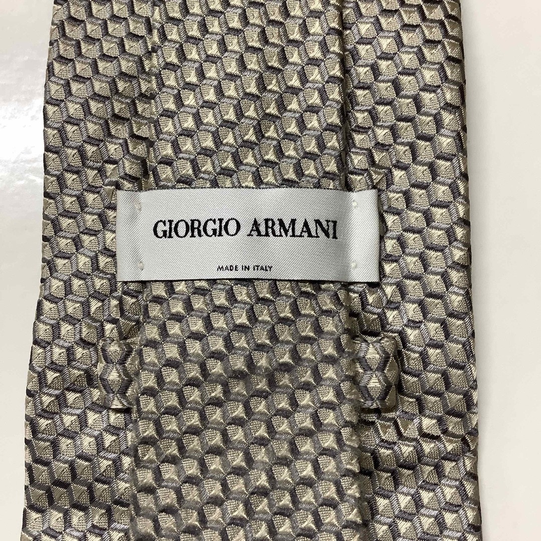 Giorgio Armani(ジョルジオアルマーニ)のジョルジオアルマーニ　ネクタイ　グレー　r549 メンズのファッション小物(ネクタイ)の商品写真