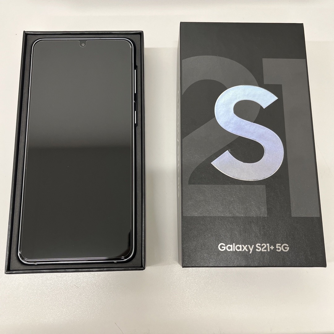 Galaxy(ギャラクシー)のGalaxy S21+ 5G 256GB Phantom Silver スマホ/家電/カメラのスマートフォン/携帯電話(スマートフォン本体)の商品写真