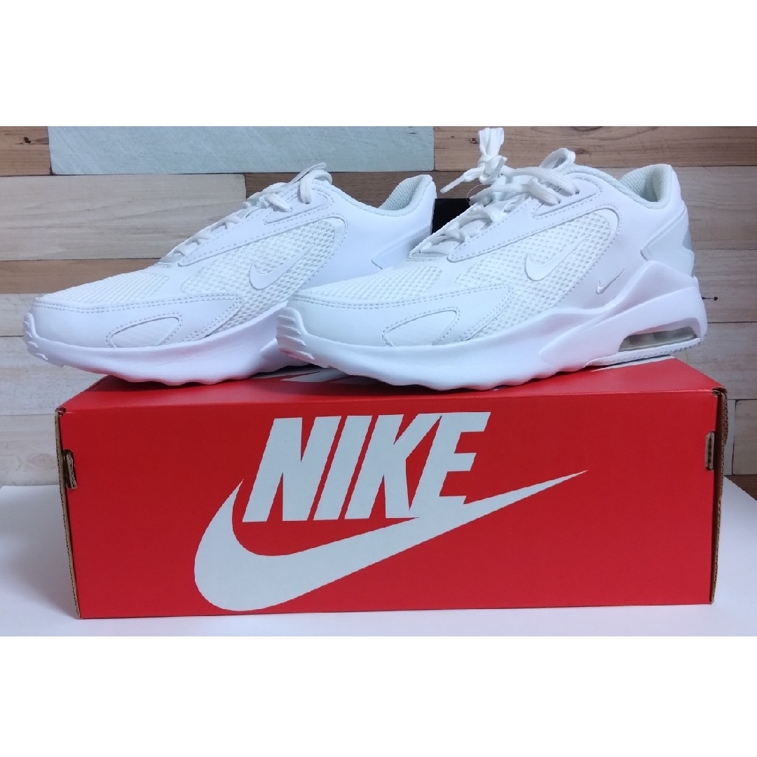 NIKE　エアマックスボルト　cu4152 100　25cm