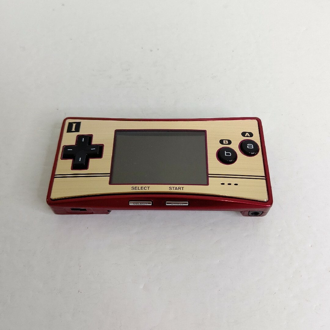 ○Nintendo ゲームボーイミクロ　ファミコンカラー