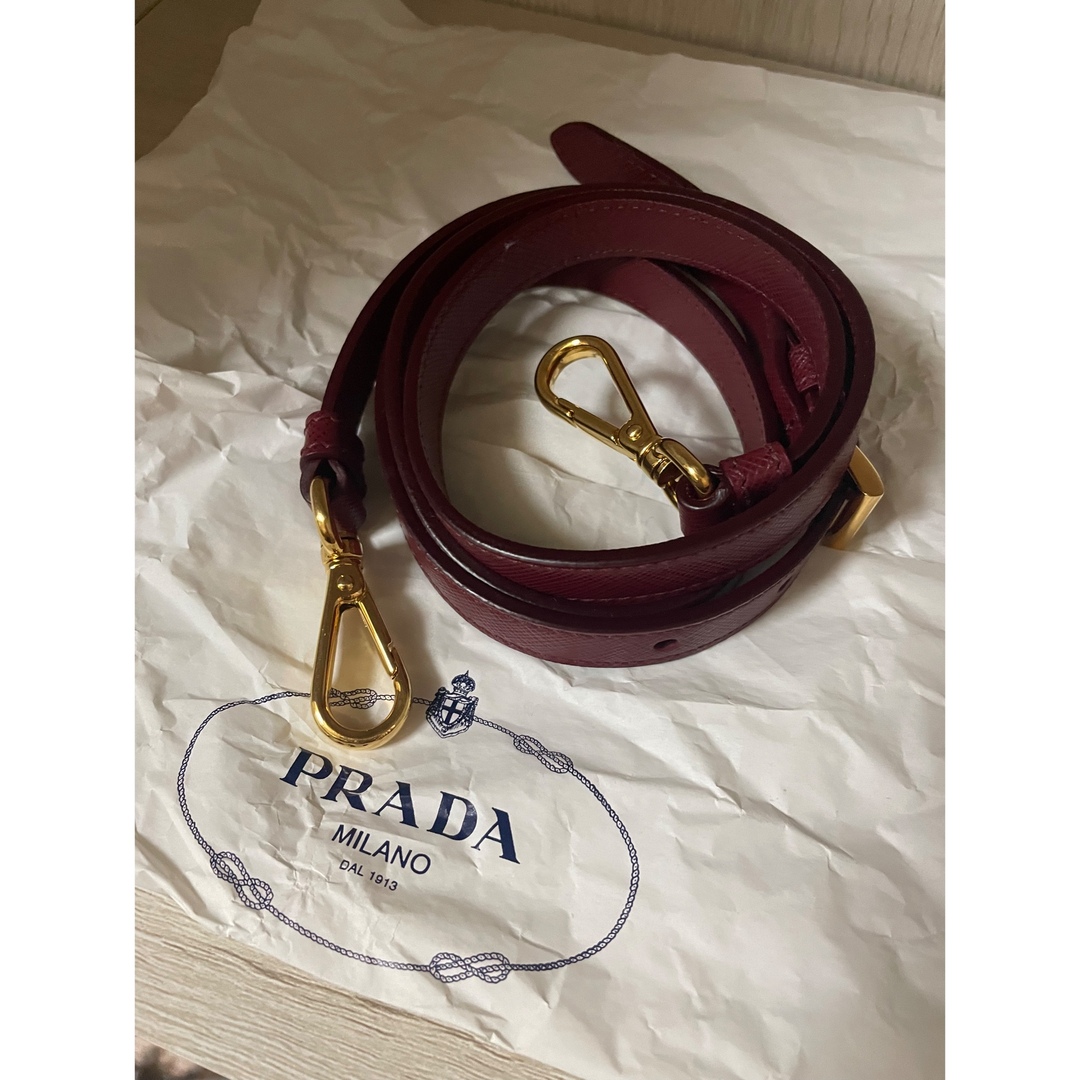 PRADA サフィアーノ　チェリージェ　ショルダーバック　2way 赤　レザー