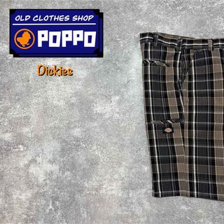 ディッキーズ(Dickies)のディッキーズ☆サイドロゴタグブラックベージュチェックハーフパンツ　32サイズ相当(ショートパンツ)