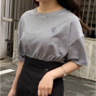 ナイスクラップ(NICE CLAUP)の【ほぼ未使用】niceclaupTシャツ　ナイスクラップ　トップス　ナイクラ(Tシャツ(半袖/袖なし))