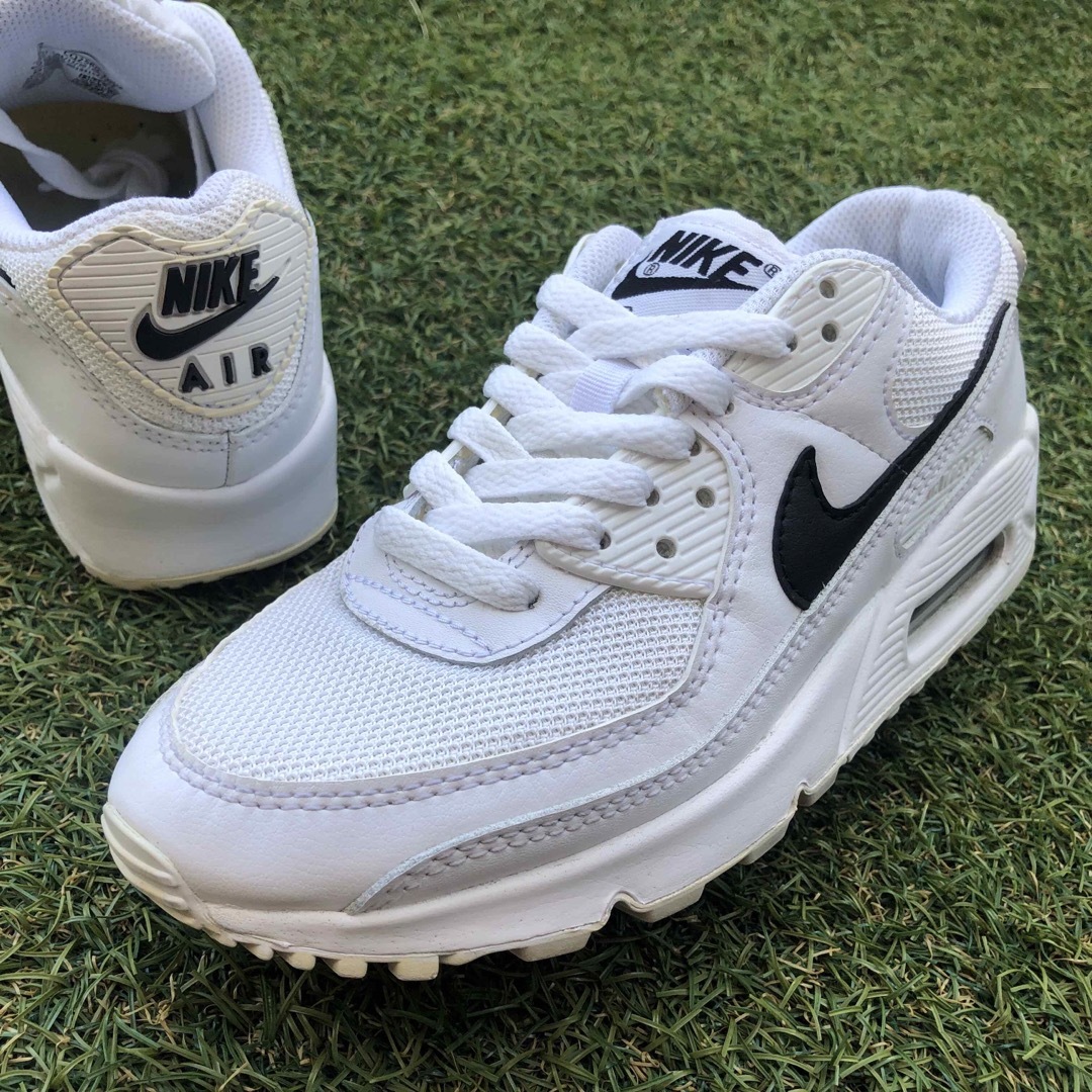 NIKE(ナイキ)の美品22.5 NIKE AIRMAX 90 ナイキ エアマックス90 HW218 レディースの靴/シューズ(スニーカー)の商品写真