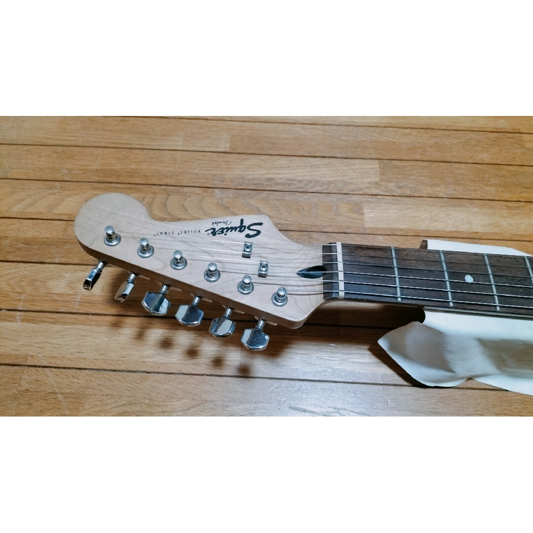 SQUIER(スクワイア)のスクワイヤー　バレット　ストラトキャスター　白 楽器のギター(エレキギター)の商品写真