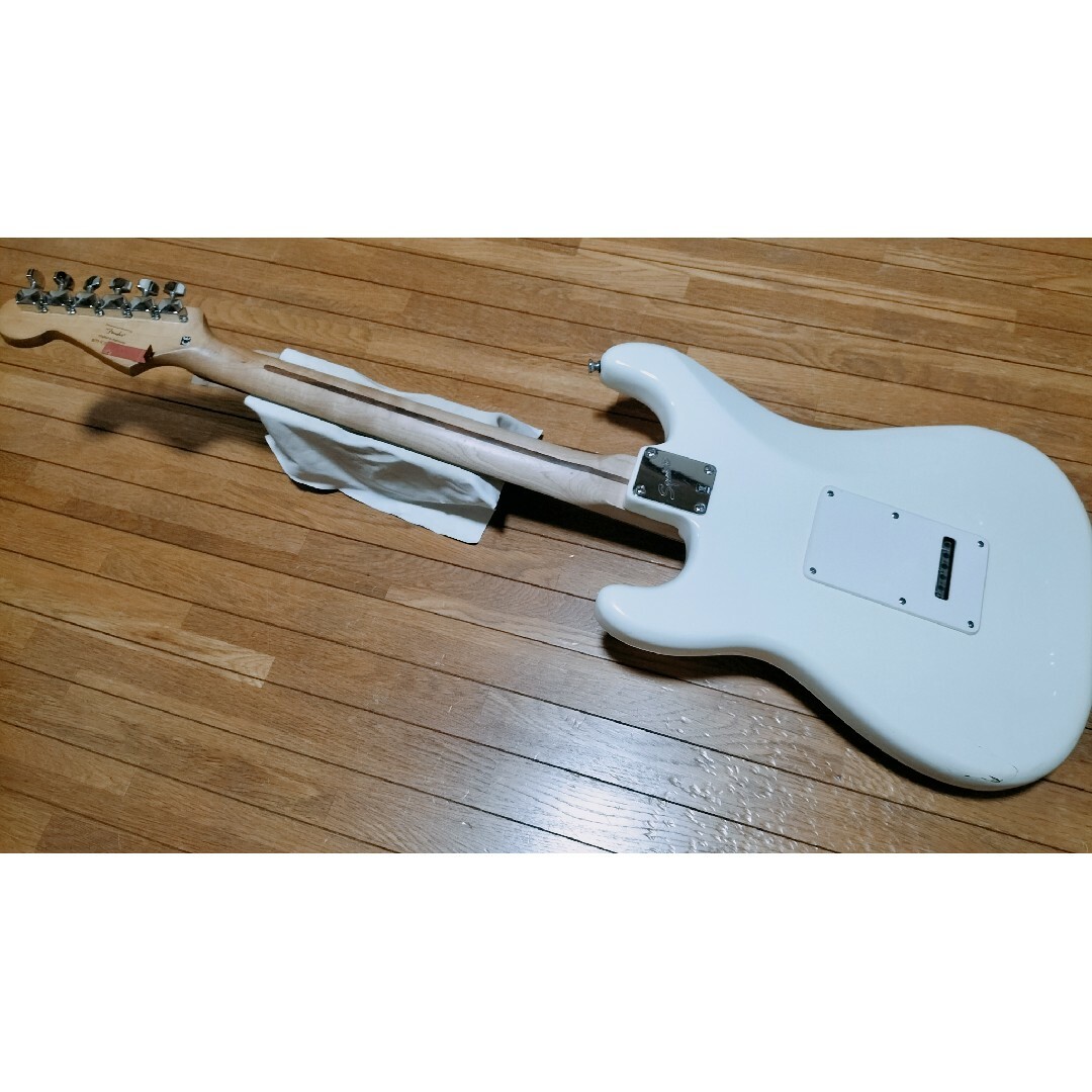 SQUIER(スクワイア)のスクワイヤー　バレット　ストラトキャスター　白 楽器のギター(エレキギター)の商品写真