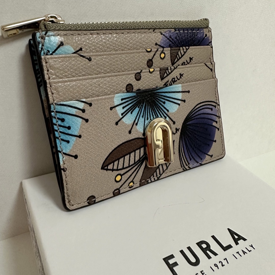 Furla(フルラ)の【新品 未使用】FURLA  カードケース ミニ財布 おしゃれな柄 レディースのファッション小物(財布)の商品写真