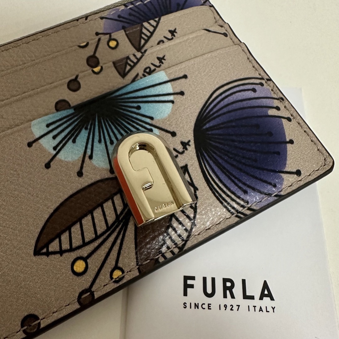 Furla(フルラ)の【新品 未使用】FURLA  カードケース ミニ財布 おしゃれな柄 レディースのファッション小物(財布)の商品写真