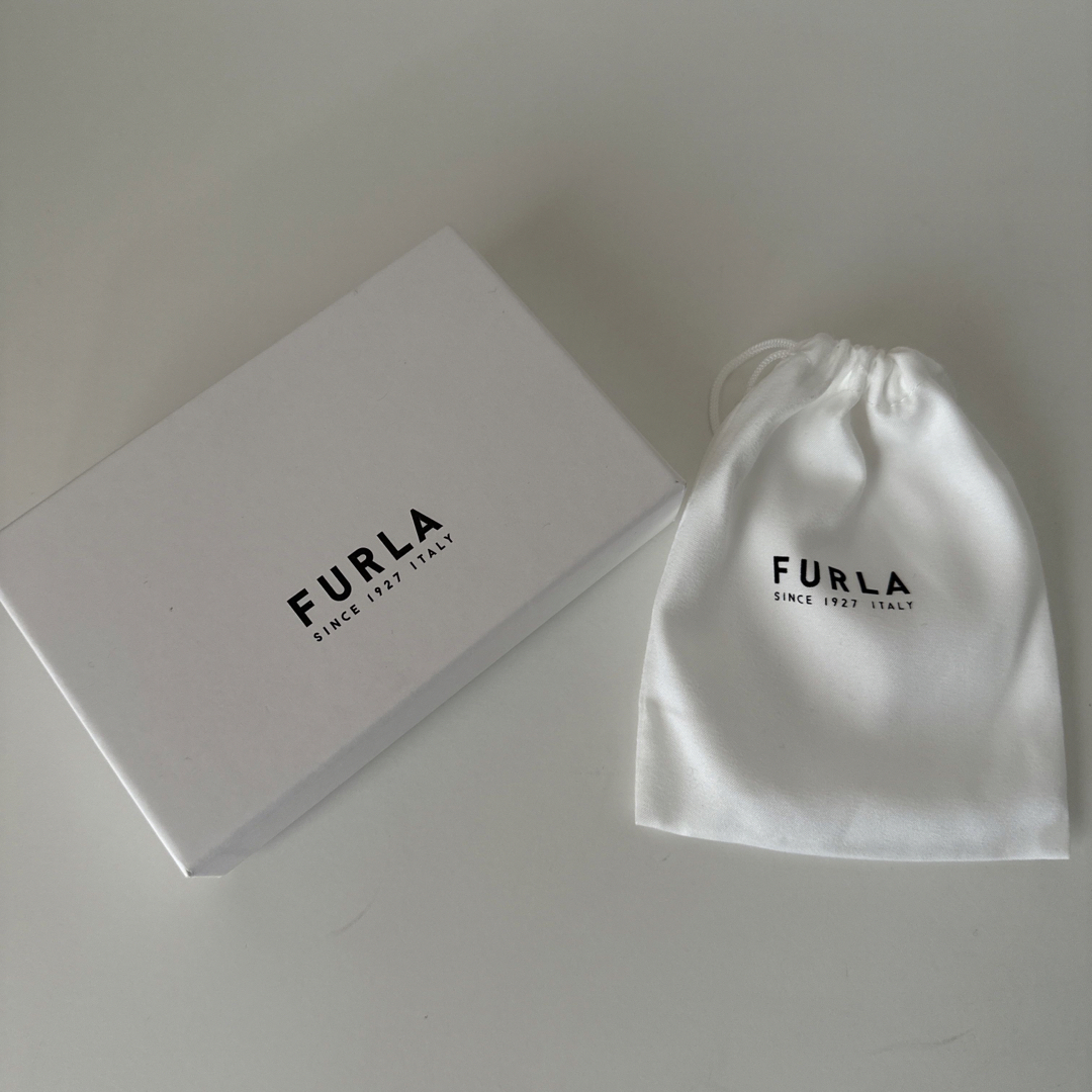 Furla(フルラ)の【新品 未使用】FURLA  カードケース ミニ財布 おしゃれな柄 水色 レディースのファッション小物(財布)の商品写真