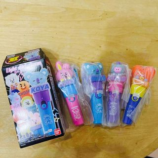 ビーティーイシビル(BT21)のBT21 Light stick charm 4本セット(キャラクターグッズ)