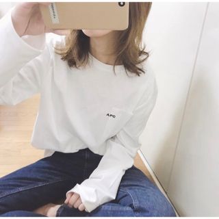 アーペーセー(A.P.C)のA.P.C ア－ペ－セ－ 刺繍入りポケット付長袖Tシャツ ロンT 新品未使用(Tシャツ/カットソー(七分/長袖))