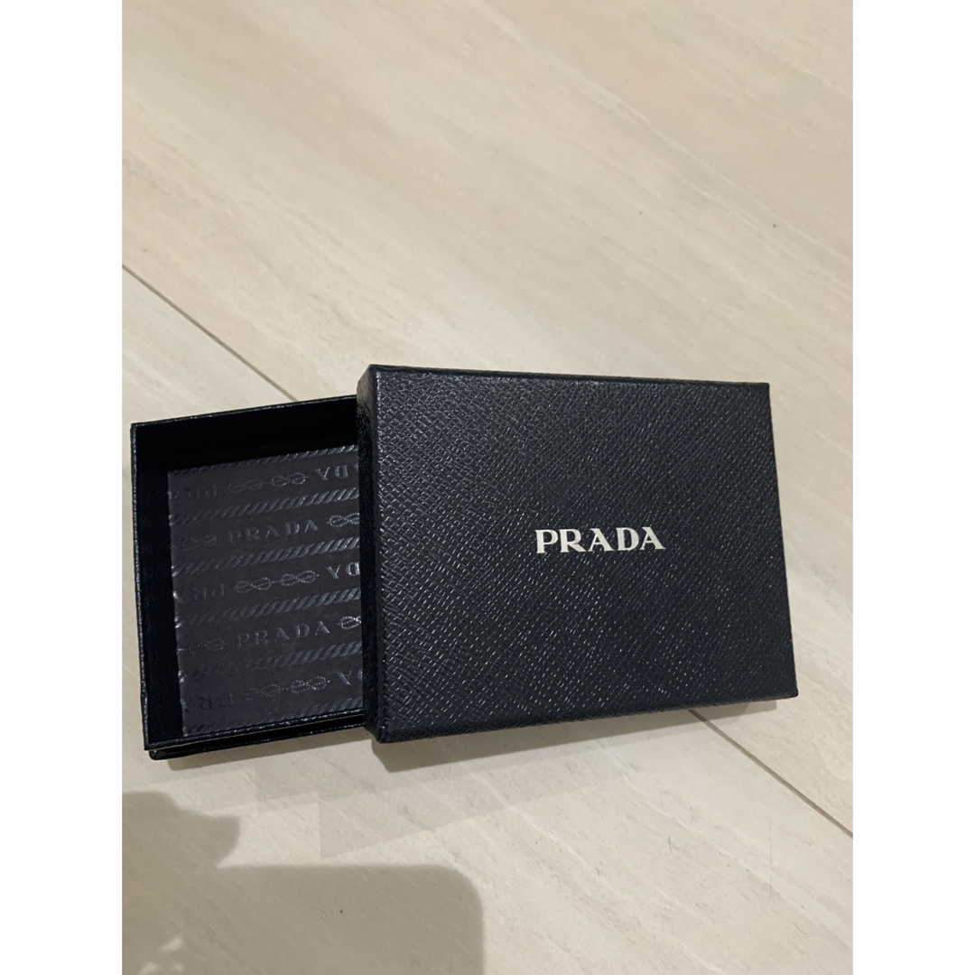 PRADA(プラダ)のプラダキーケース　不良あり レディースのファッション小物(キーケース)の商品写真