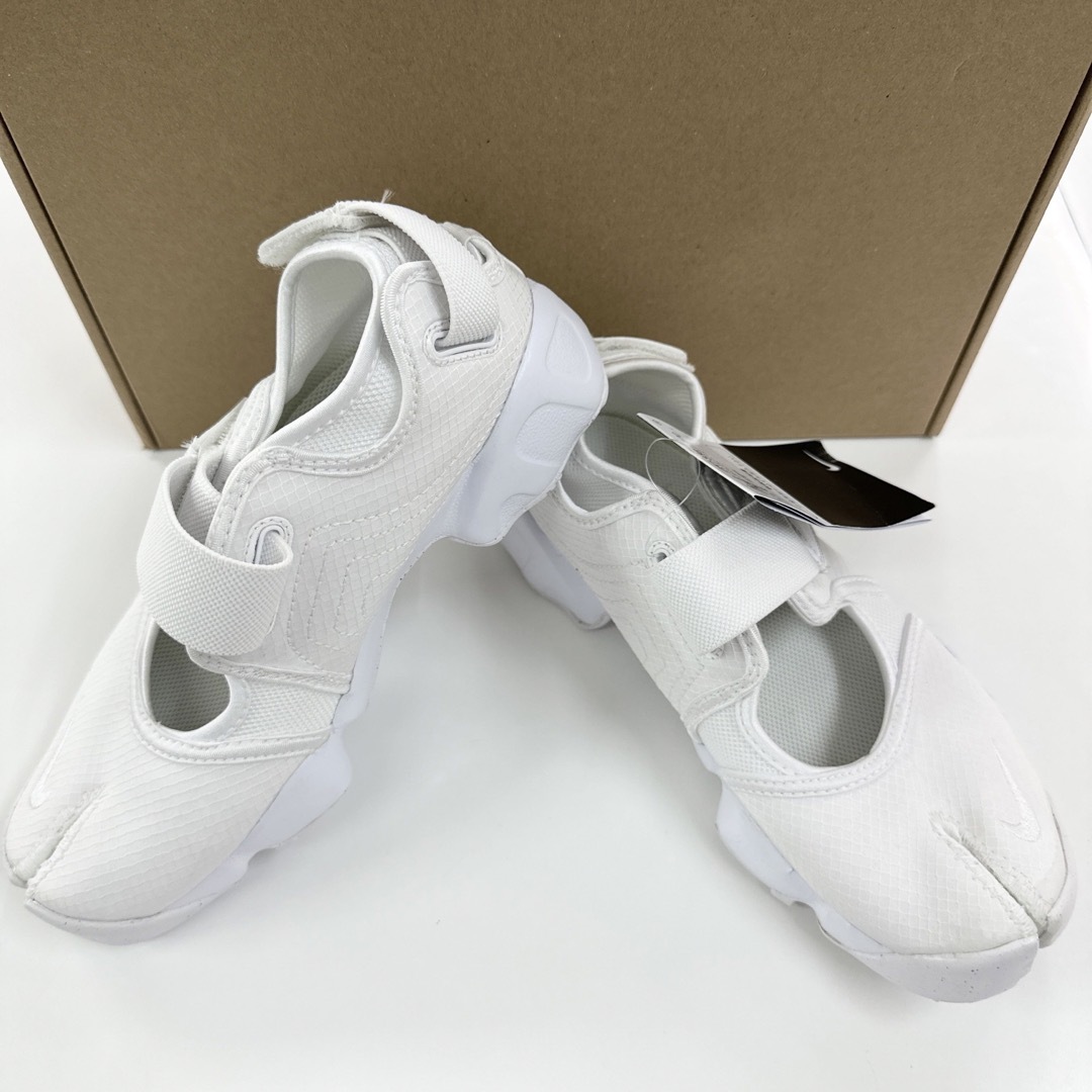 NIKE(ナイキ)の箱付き　WMNS AIR RIFT BR エアリフト　ブリーズ　ホワイト25cm レディースの靴/シューズ(スニーカー)の商品写真