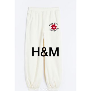 エイチアンドエム(H&M)のタグ付新品未使用★H&M★ワンポイントスエットパンツXS/オフホワイト/ルーズ(その他)