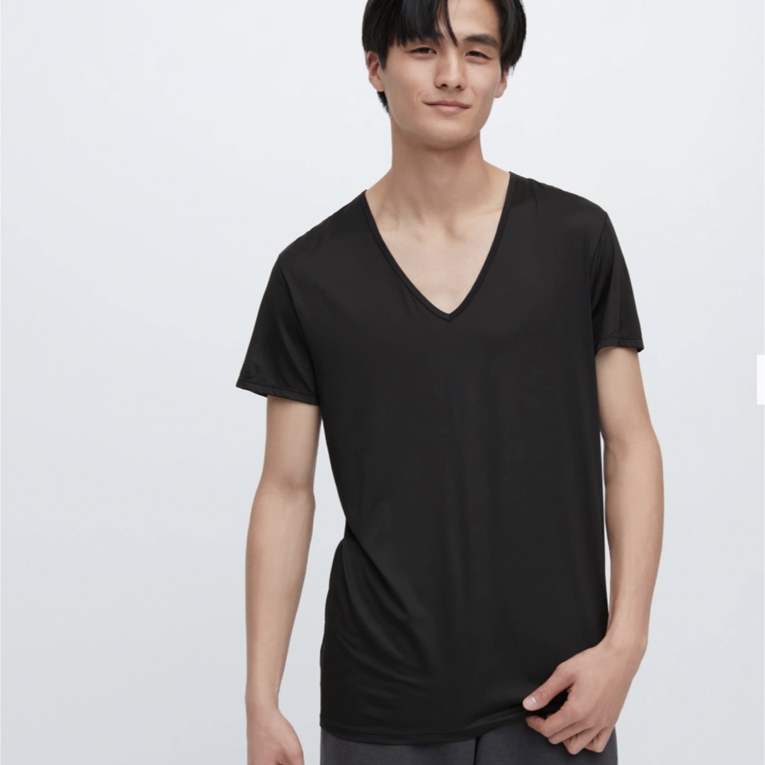 UNIQLO(ユニクロ)のユニクロ エアリズム Vネック L 黒 Tシャツ 無地 接触冷感 ワークマン メンズのトップス(Tシャツ/カットソー(半袖/袖なし))の商品写真