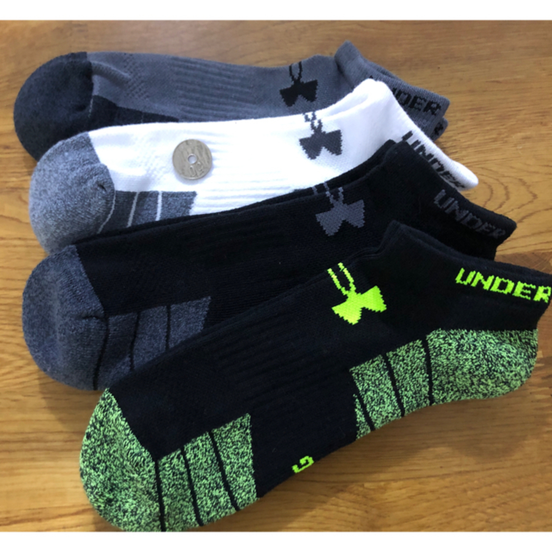 UNDER ARMOUR(アンダーアーマー)の新品アンダーアーマーUNDER ARMOUR メンズソックス4足セット701 メンズのレッグウェア(ソックス)の商品写真