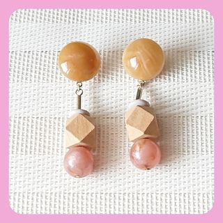 大ぶり　ピアス　ピンク　ベージュ(ピアス)