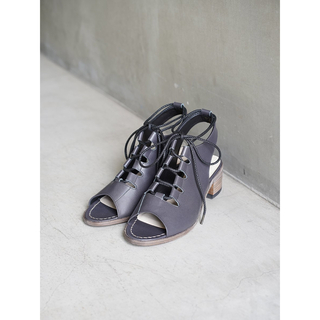 ステュディオス(STUDIOUS)のPETROSOLAUM Ghillie sandals Dark gray(サンダル)