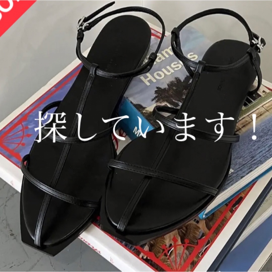CAPRICIEUX LE'MAGE  Tストラップフラットサンダル ブラック レディースの靴/シューズ(サンダル)の商品写真