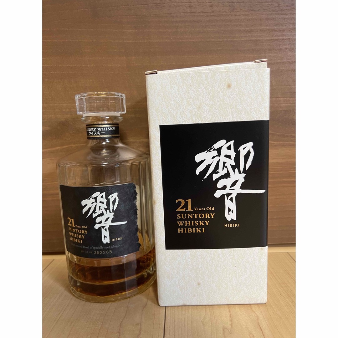 ウイスキー　サントリー　HIBIKI　旧ラベル響12年 700ml　未開栓