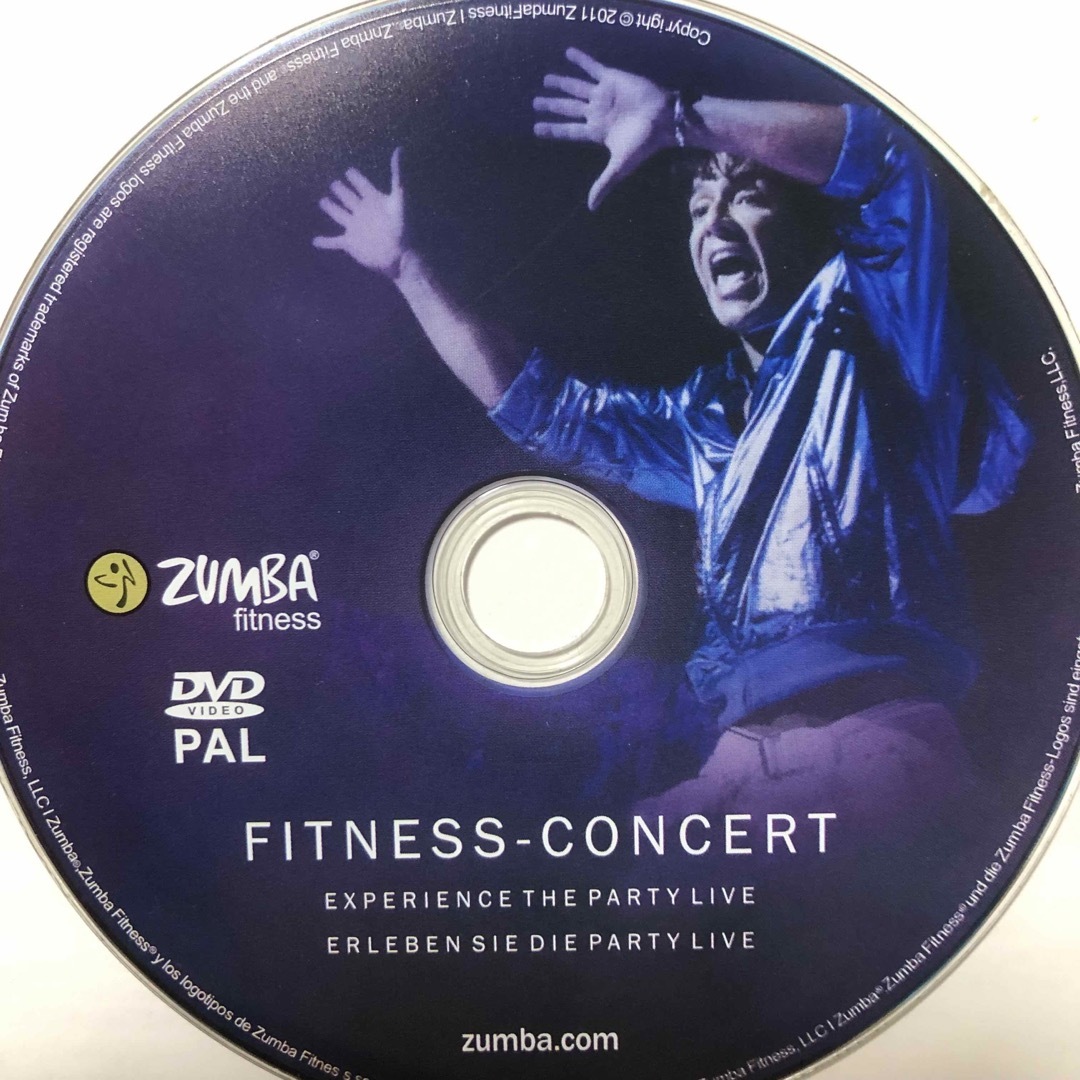 Zumba(ズンバ)のズンバ　fitness concert 自宅練習用DVD エンタメ/ホビーのDVD/ブルーレイ(スポーツ/フィットネス)の商品写真