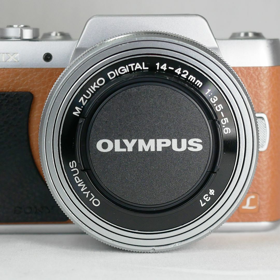 OLYMPUS 電動パンケーキレンズ M.ZUIKO 14-42mm シルバーの通販 by