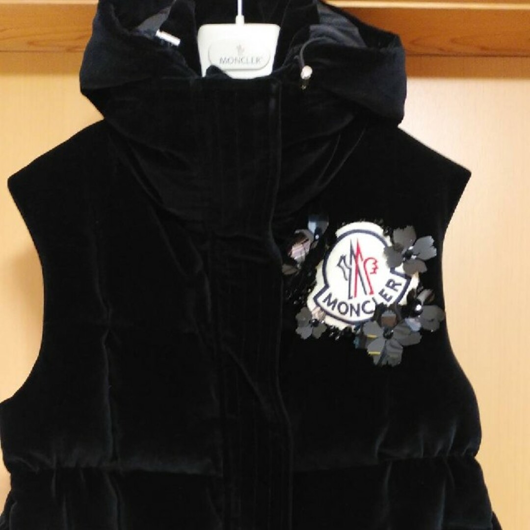シモーネロシャ MONCLER ベロアダウンベスト | www.innoveering.net