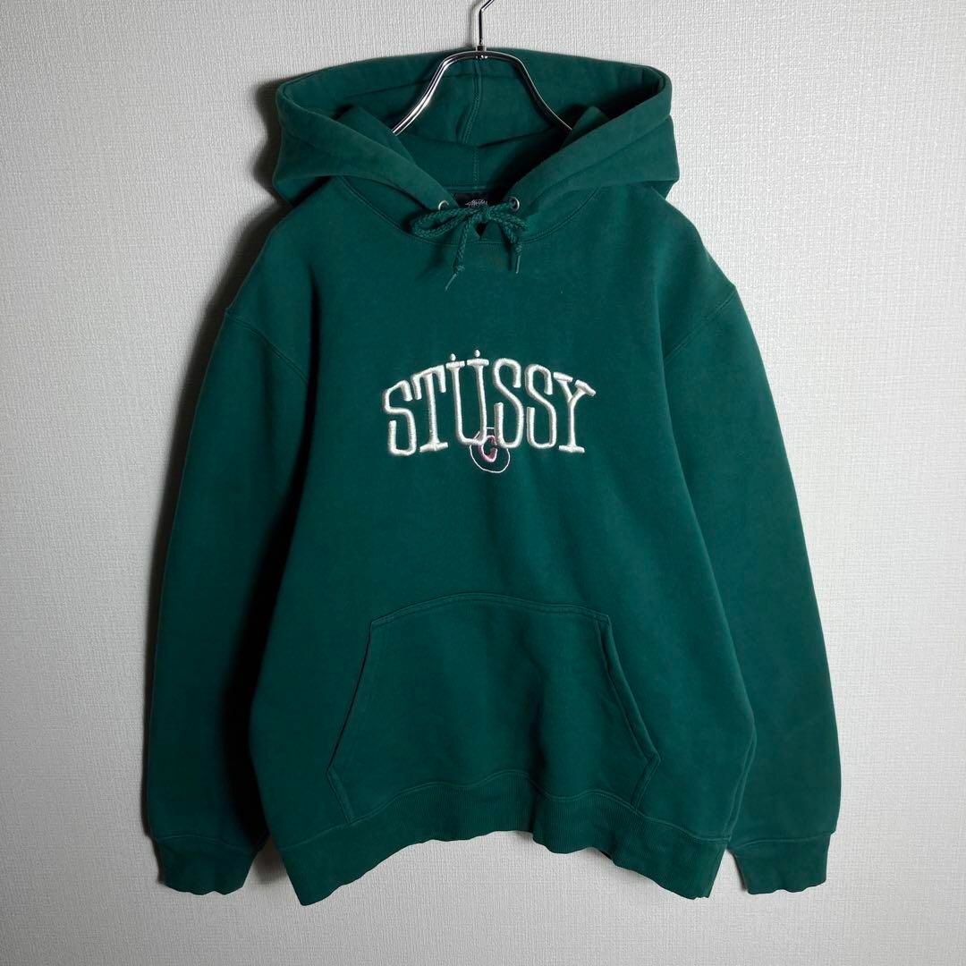 STUSSY(ステューシー)の【人気カラー】ステューシー　ビッグ刺繍ロゴ　パーカー　人気デザイン メンズのトップス(パーカー)の商品写真