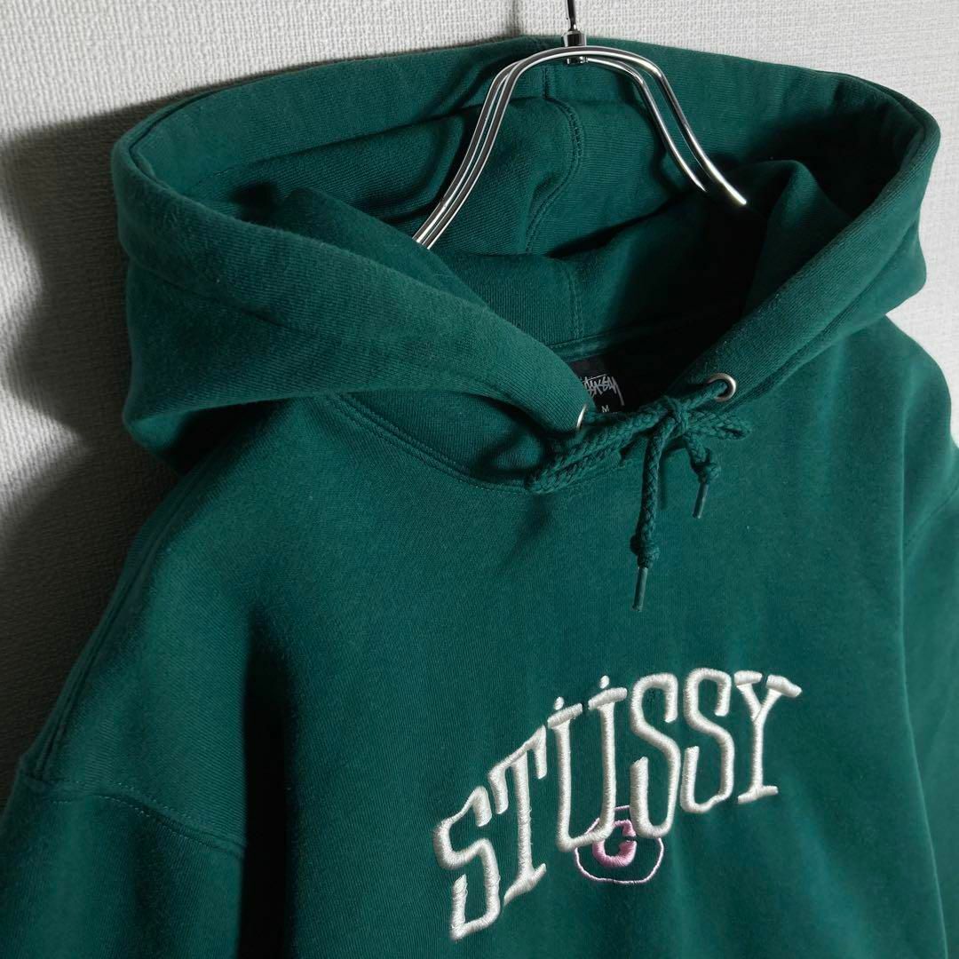 STUSSY(ステューシー)の【人気カラー】ステューシー　ビッグ刺繍ロゴ　パーカー　人気デザイン メンズのトップス(パーカー)の商品写真