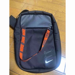 ナイキ(NIKE)の美品‼️ NIKE ナイキ スポーツウェア エッセンシャル ヒップパック (ショルダーバッグ)