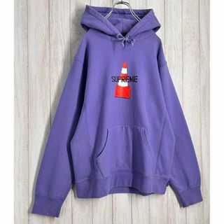 supreme 人気デザイン 完売品 カラーコーン センターロゴ パーカー