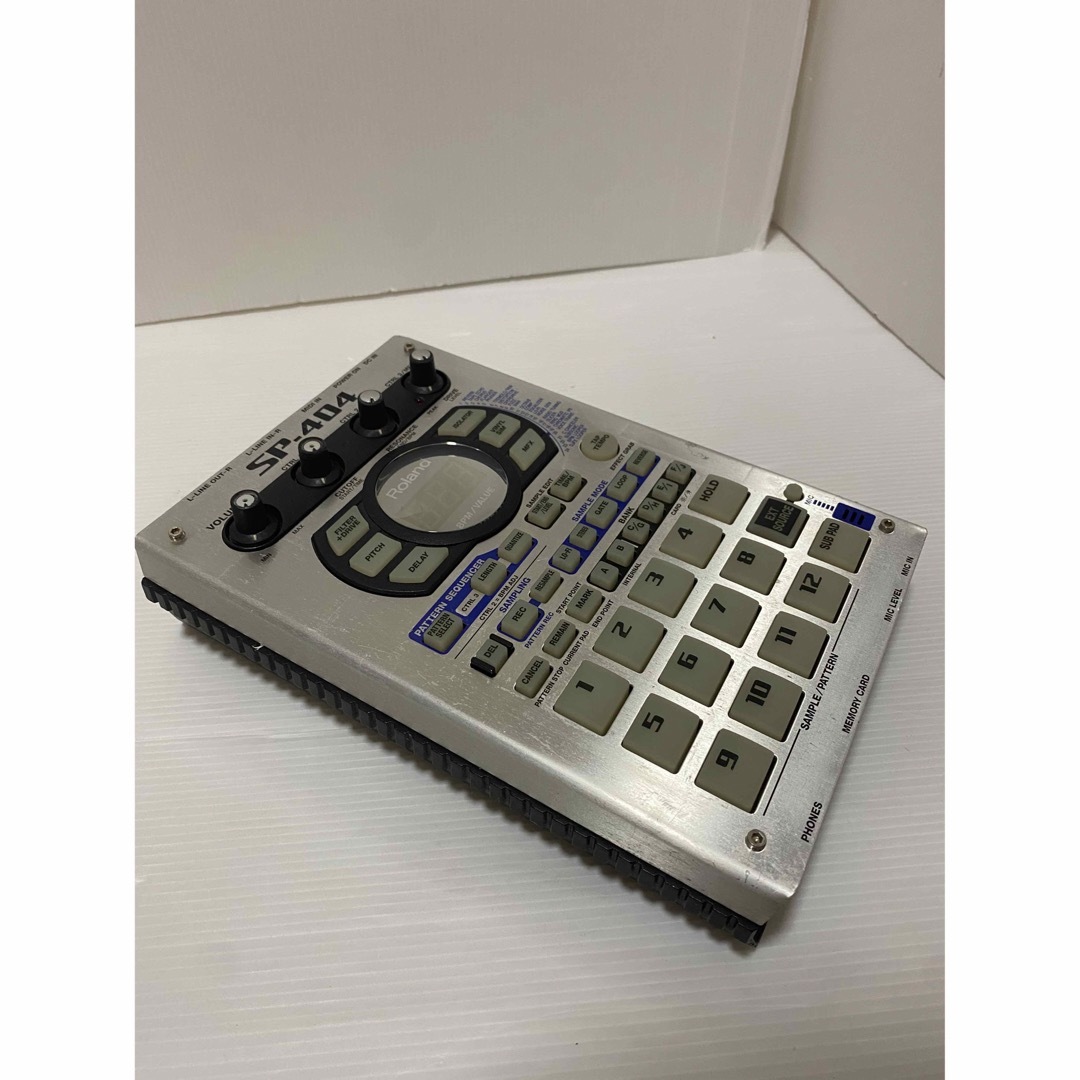 Roland SP-404 サンプラー