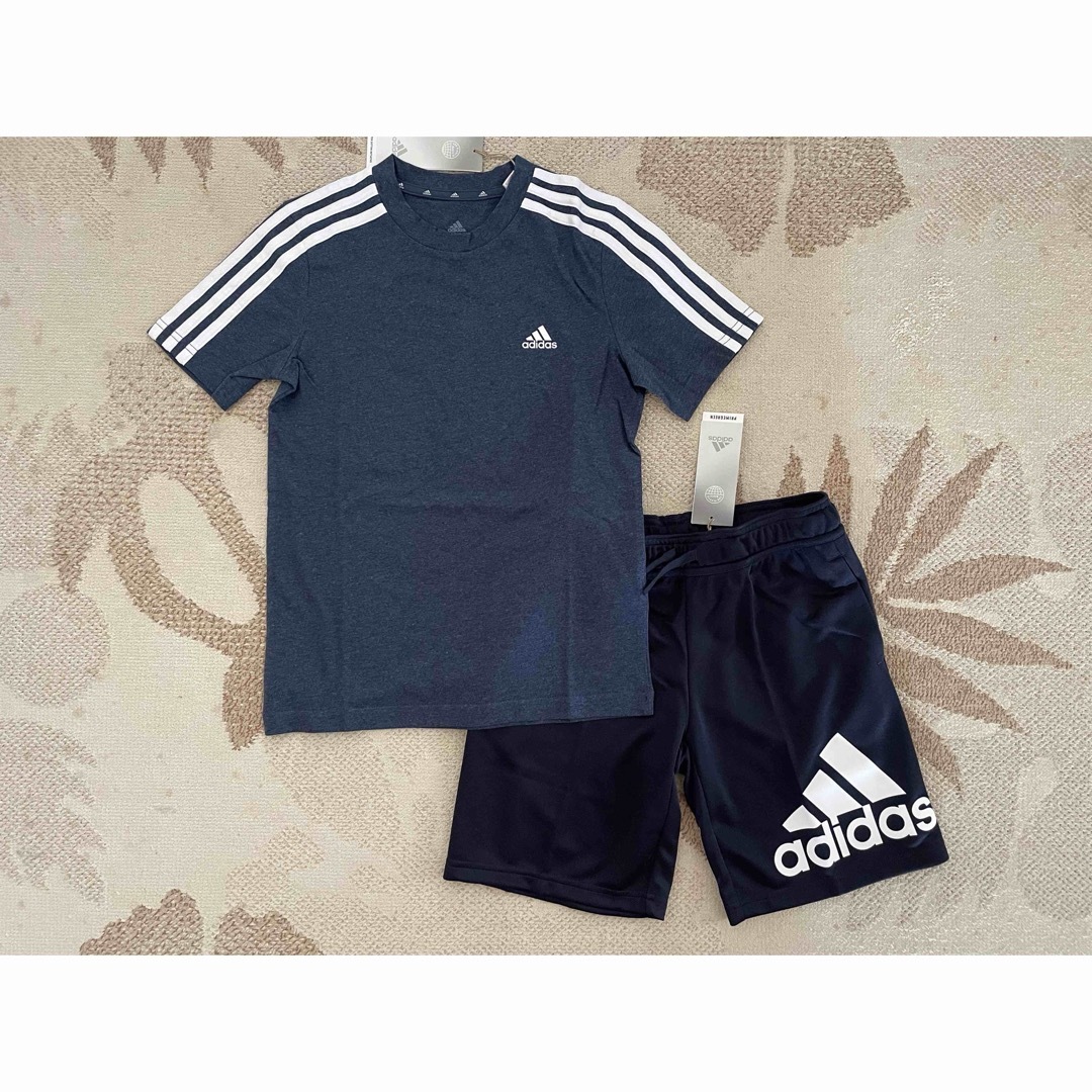 adidas(アディダス)の新品★アディダス★160★半袖Ｔシャツ杢紺・ビッグロゴハーフパンツ紺★上下 キッズ/ベビー/マタニティのキッズ服男の子用(90cm~)(その他)の商品写真