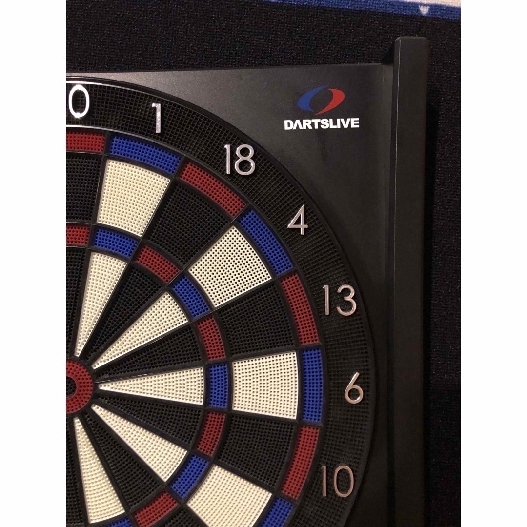 DARTSLIVE(ダーツライブ)のダーツライブ100Sとスローマットのセット エンタメ/ホビーのテーブルゲーム/ホビー(ダーツ)の商品写真