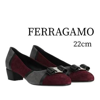 サルヴァトーレフェラガモ(Salvatore Ferragamo)の美品 フェラガモ FERRAGAMO パンプス ローヒール ベルベッド vara(ハイヒール/パンプス)