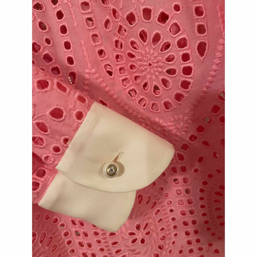 Gucci(グッチ)のGUCCI フローラルアップリケ&ラッフル付き刺繍入りコットンワンピース レディースのワンピース(ひざ丈ワンピース)の商品写真