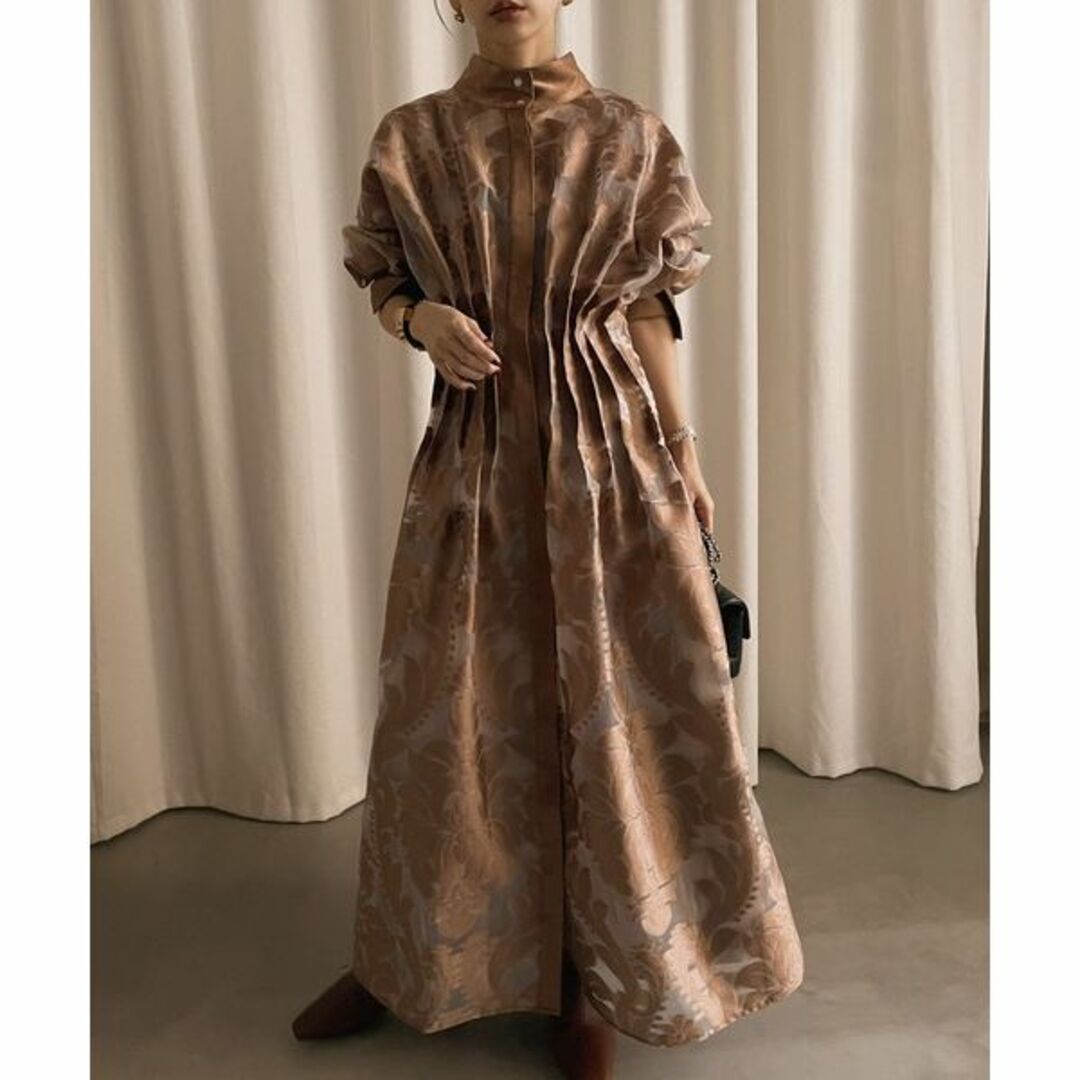 Ameri VINTAGE(アメリヴィンテージ)のアメリ　UND SHEER JACQUARD TUCK DRESS レディースのワンピース(ロングワンピース/マキシワンピース)の商品写真