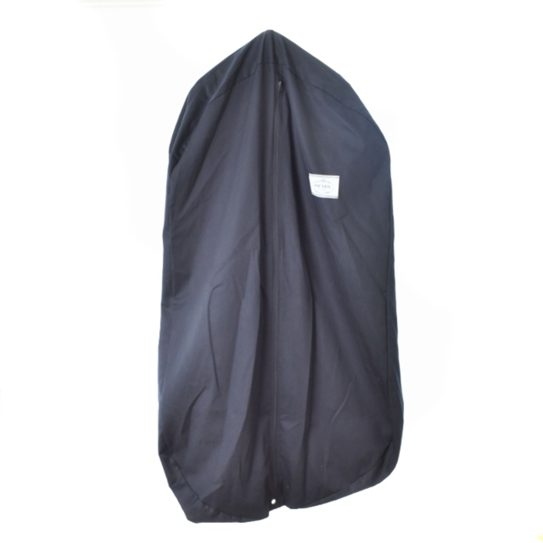 PRADA - PRADA Re-Nylon リナイロン 三角プレート ジャンプ PRADA - PRADA Re-Nylon リナイロン 三角プレート ジャンプ