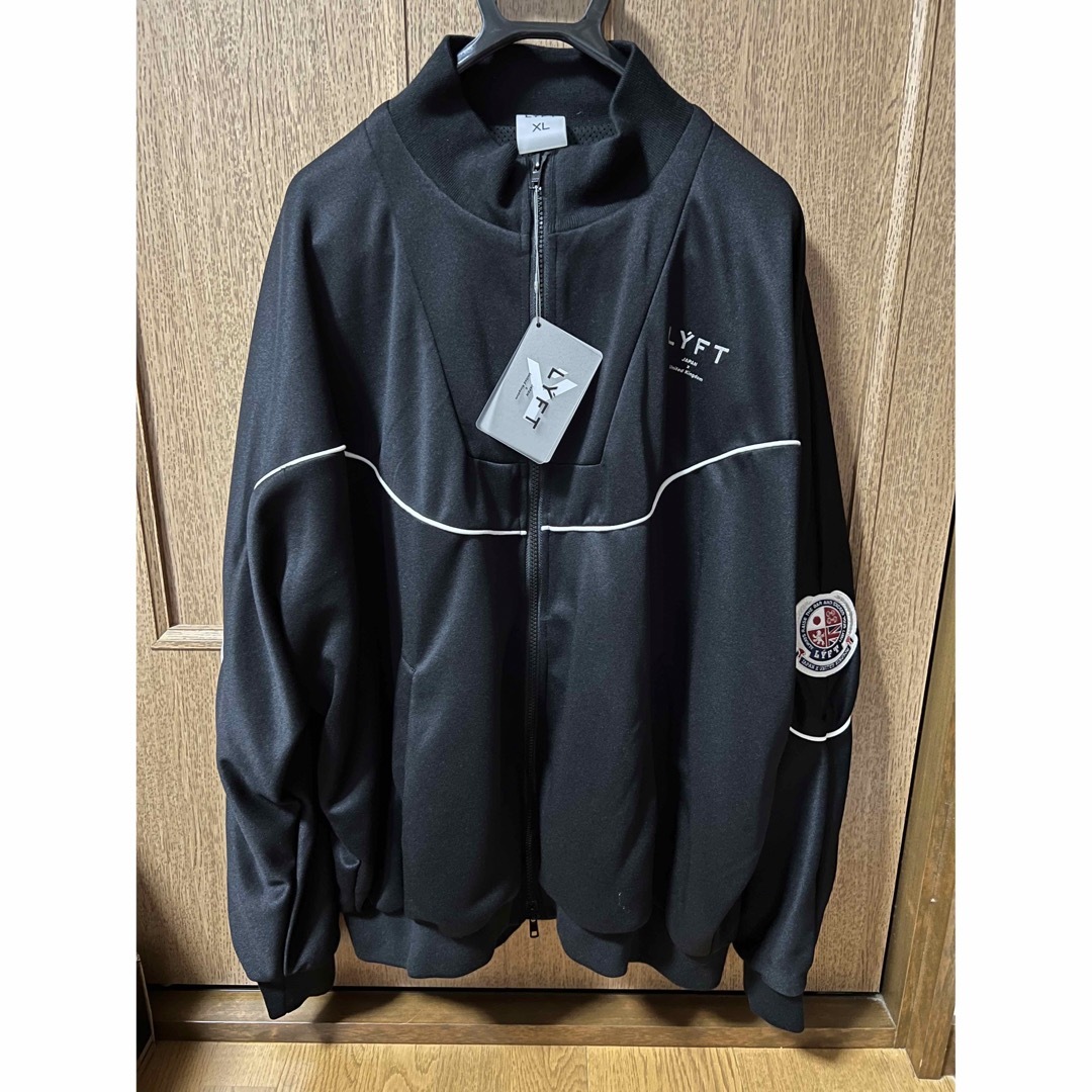 LYFT ジャージ 即完売品 XL 新品の通販 by Tëssy's shop|ラクマ