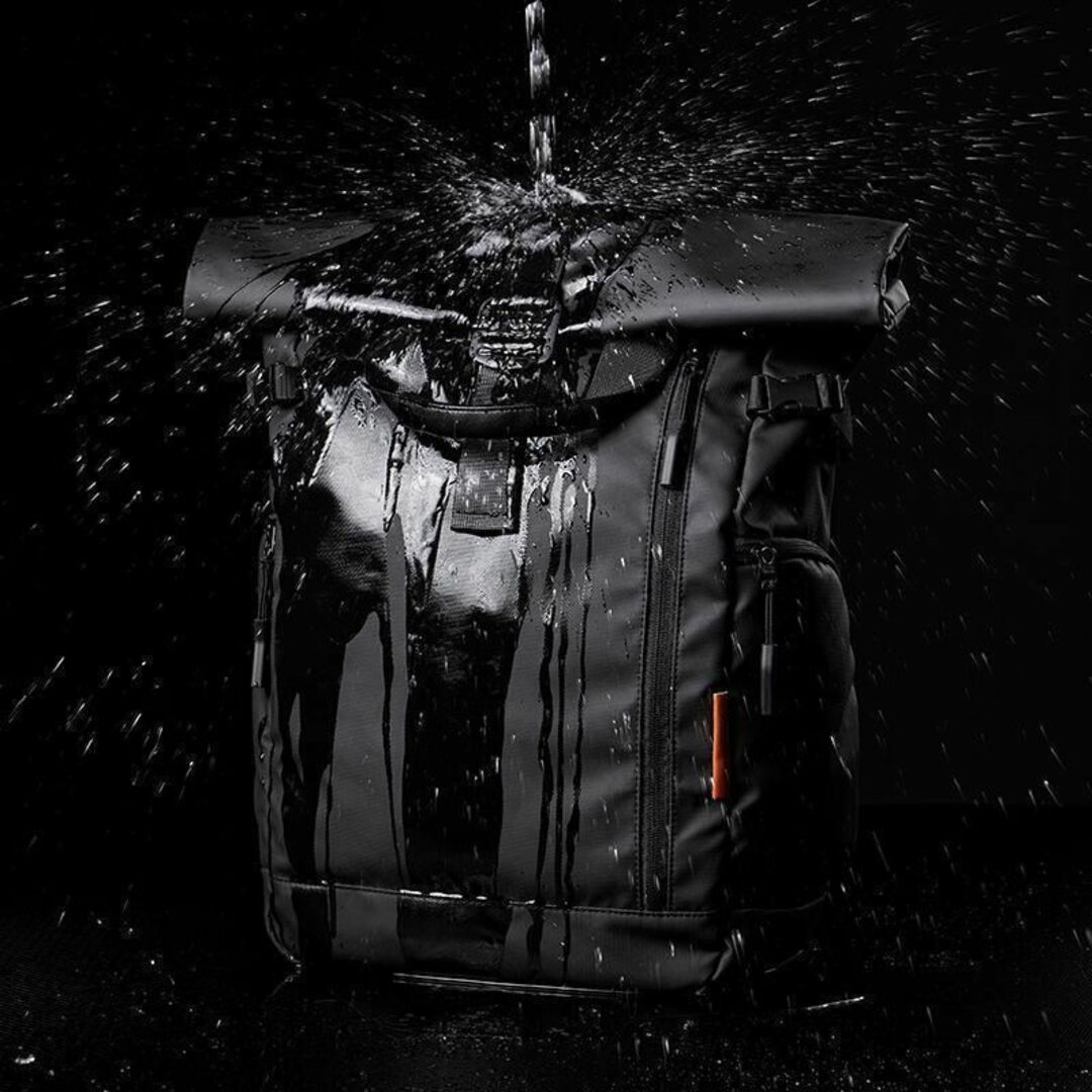 リュックサック　バックバッグ　バイクバッグ　防水バッグ　大容量、男女兼用ブラック