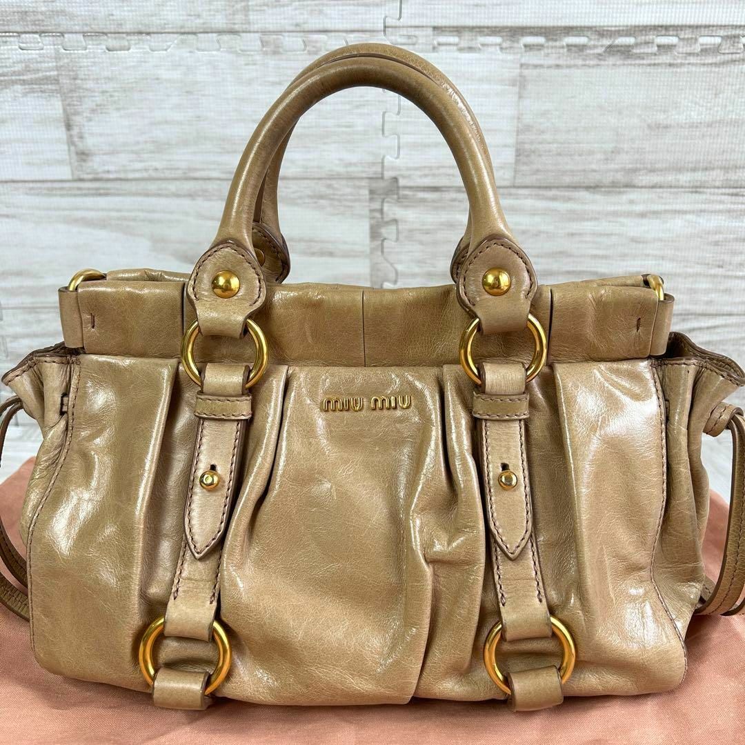 【新品 箱付き】2way miumiuショルダーバッグ付属品完備