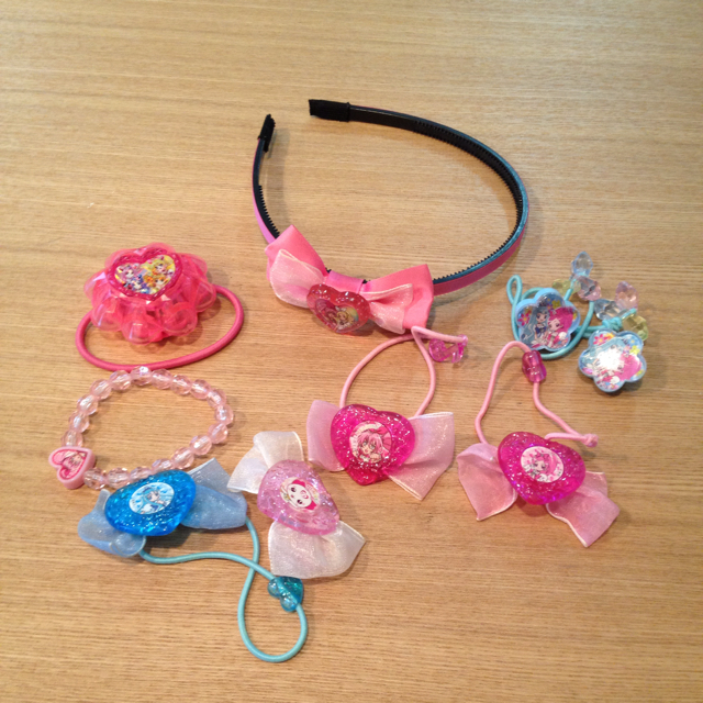 プリキュア カチューシャとゴムの通販 By Juju 断捨離中 ラクマ
